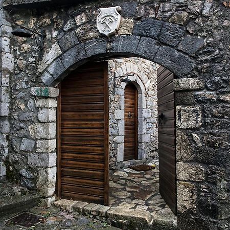 Kanto'S Guesthouse ステムニツァ エクステリア 写真